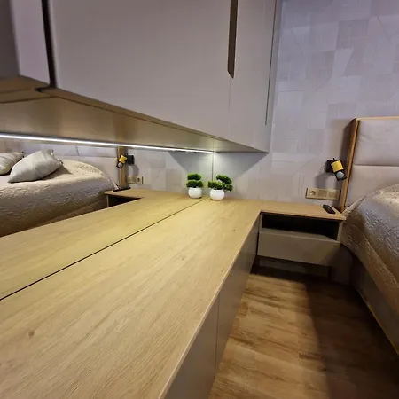 Delux Vulchevi With Parking *