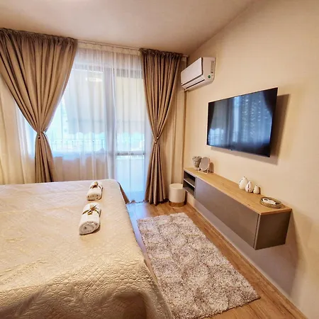 Delux Vulchevi With Parking Бургас